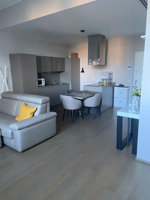 Bilocale - Smart Working Apartman Milánó Kültér fotó
